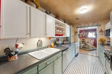 17237 Greenbay Avenue Lansing IL 60438