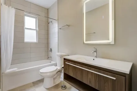 3001 North Sawyer Avenue Chicago IL 60618