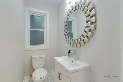 3105 West Leland Avenue Chicago IL 60625