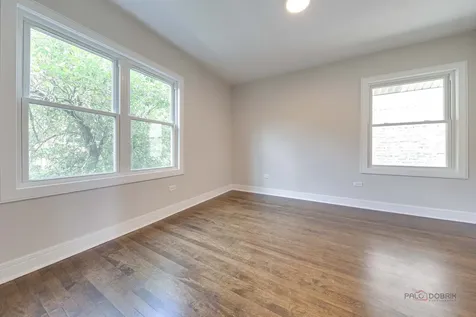 3105 West Leland Avenue Chicago IL 60625