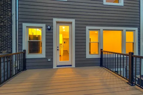 3105 West Leland Avenue Chicago IL 60625