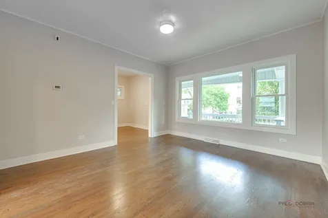 3105 West Leland Avenue Chicago IL 60625