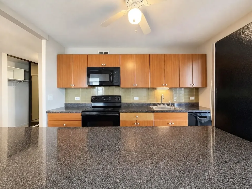 4250 North Marine Drive Chicago IL 60613