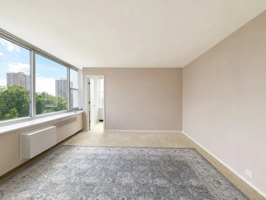 4250 North Marine Drive Chicago IL 60613