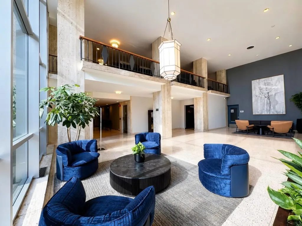 4250 North Marine Drive Chicago IL 60613