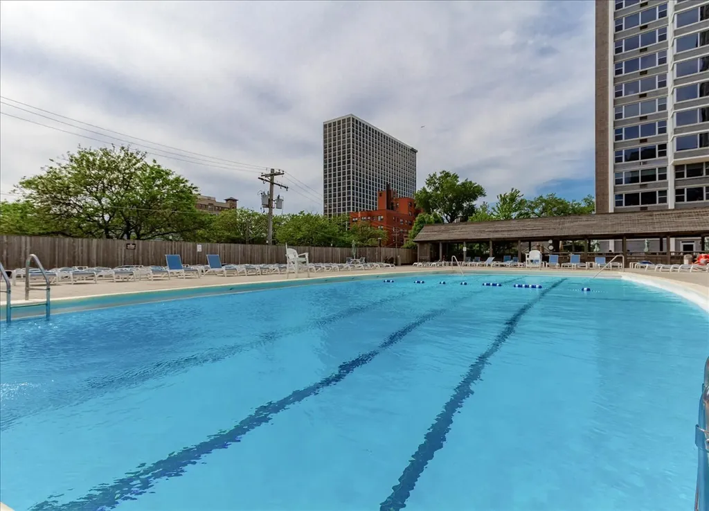 4250 North Marine Drive Chicago IL 60613