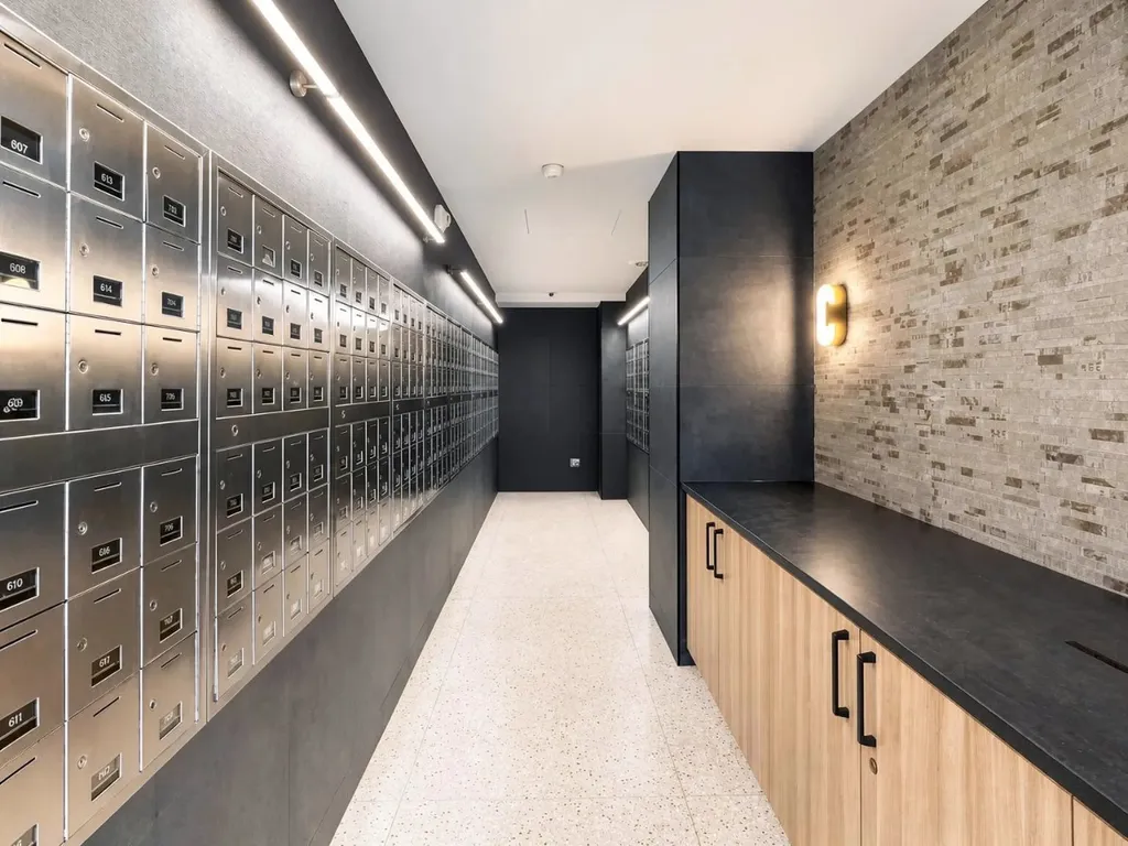 4250 North Marine Drive Chicago IL 60613