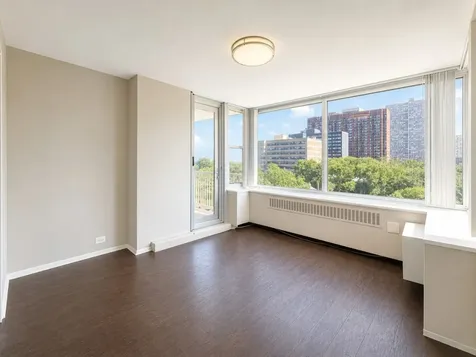4250 North Marine Drive Chicago IL 60613