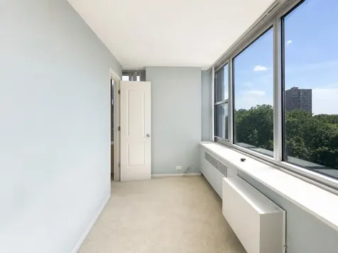 4250 North Marine Drive Chicago IL 60613