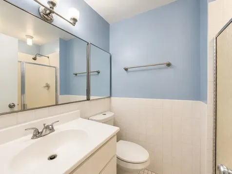 4250 North Marine Drive Chicago IL 60613