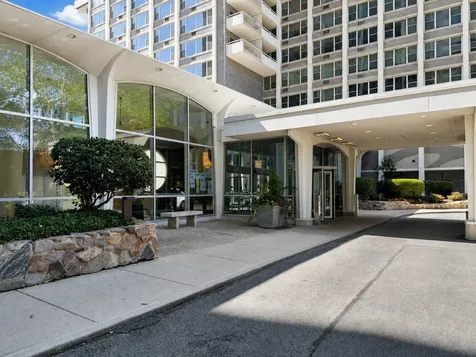 4250 North Marine Drive Chicago IL 60613