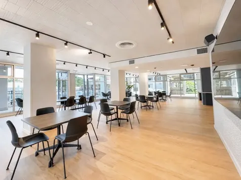 4250 North Marine Drive Chicago IL 60613