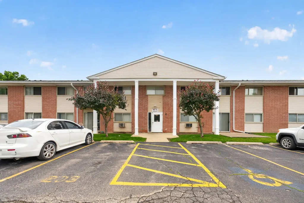 703 Fullerton Avenue Glendale Heights IL 60139