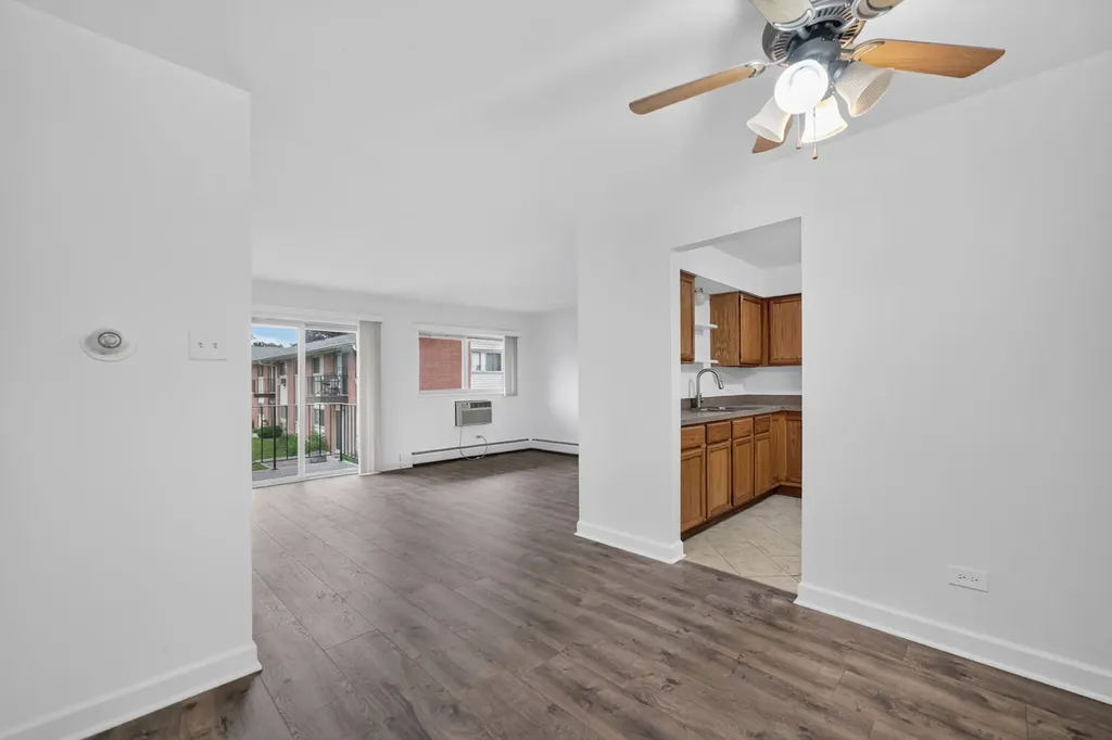 703 Fullerton Avenue Glendale Heights IL 60139
