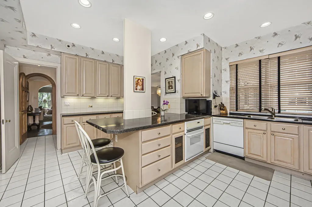 3920 North Lake Shore Drive Chicago IL 60613