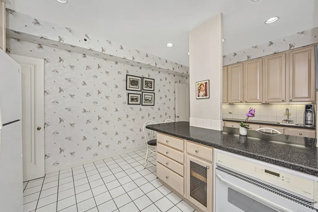 3920 North Lake Shore Drive Chicago IL 60613
