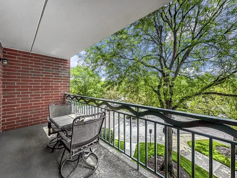 710 Creekside Drive Mount Prospect IL 60056