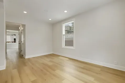 4340 North Oakley Avenue Chicago IL 60618
