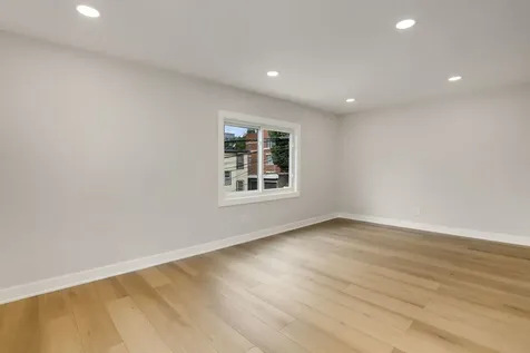4340 North Oakley Avenue Chicago IL 60618