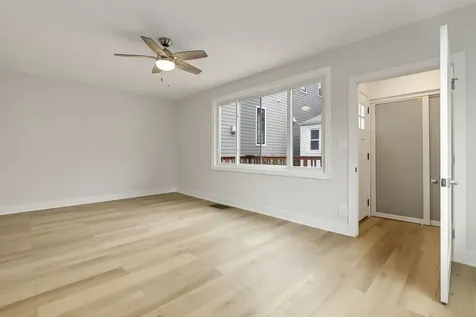 4340 North Oakley Avenue Chicago IL 60618