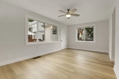 4340 North Oakley Avenue Chicago IL 60618