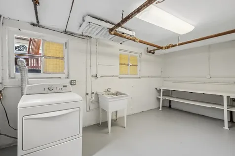 2244 West Argyle Street Chicago IL 60625