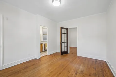 2244 West Argyle Street Chicago IL 60625