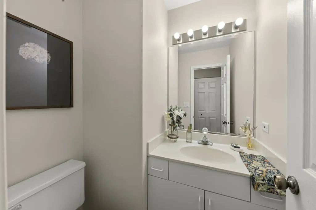 30W016 Redwood Court Warrenville IL 60555