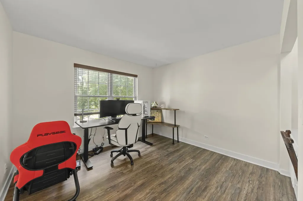 30W016 Redwood Court Warrenville IL 60555