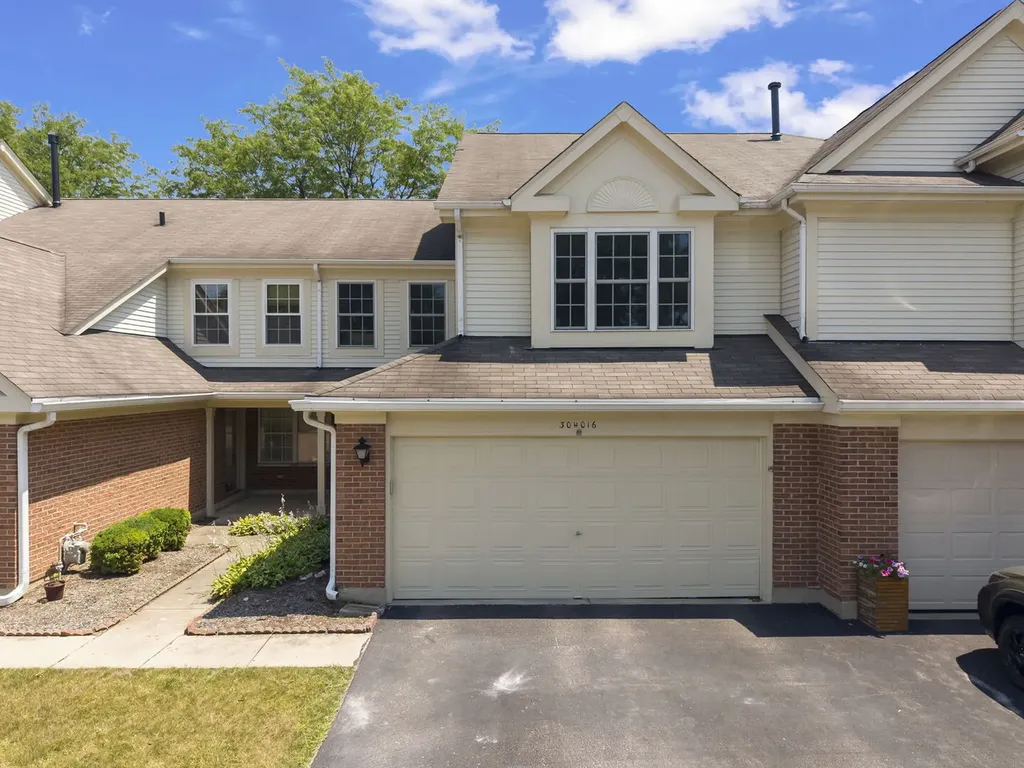 30W016 Redwood Court Warrenville IL 60555