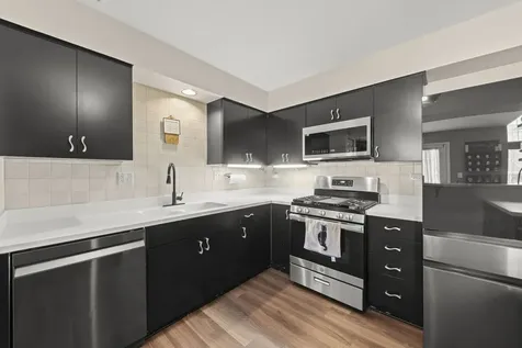 30W016 Redwood Court Warrenville IL 60555