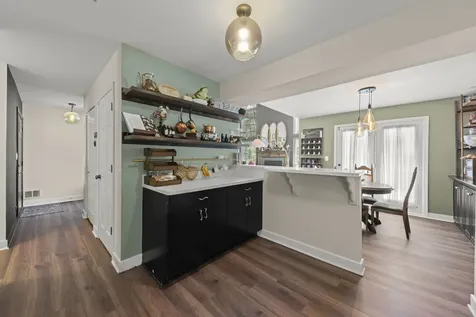 30W016 Redwood Court Warrenville IL 60555
