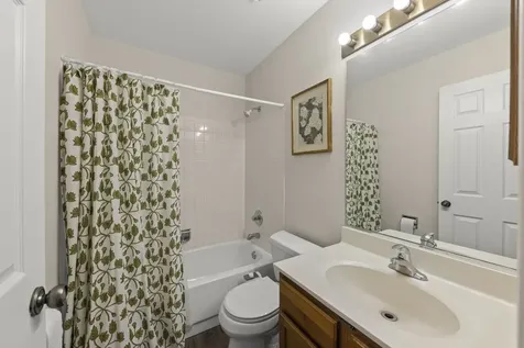 30W016 Redwood Court Warrenville IL 60555