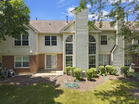 30W016 Redwood Court Warrenville IL 60555