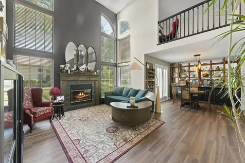 30W016 Redwood Court Warrenville IL 60555