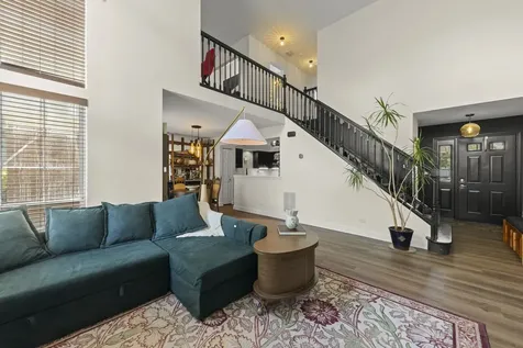 30W016 Redwood Court Warrenville IL 60555