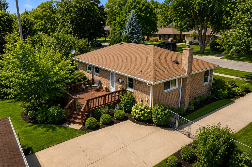 215 East Bryn Mawr Avenue Roselle IL 60172