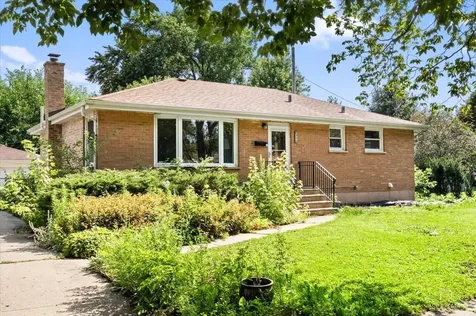 215 East Bryn Mawr Avenue Roselle IL 60172
