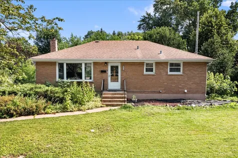 215 East Bryn Mawr Avenue Roselle IL 60172