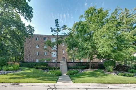 467 Hiawatha Trail Wood Dale IL 60191