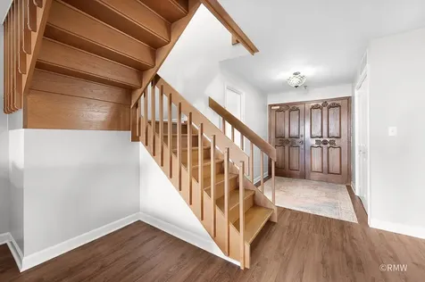 467 Hiawatha Trail Wood Dale IL 60191