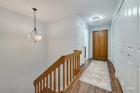 467 Hiawatha Trail Wood Dale IL 60191