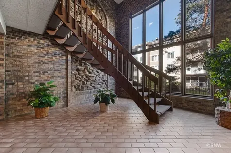 467 Hiawatha Trail Wood Dale IL 60191