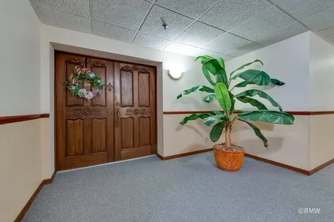 467 Hiawatha Trail Wood Dale IL 60191