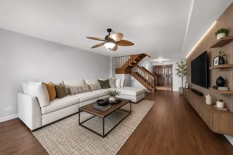467 Hiawatha Trail Wood Dale IL 60191