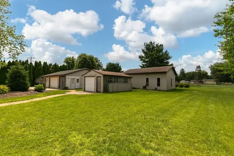 1712 Big Island Parkway Rock Island IL 60201