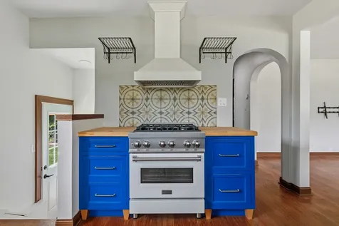 1712 Big Island Parkway Rock Island IL 60201