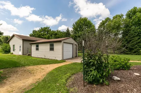 1712 Big Island Parkway Rock Island IL 60201