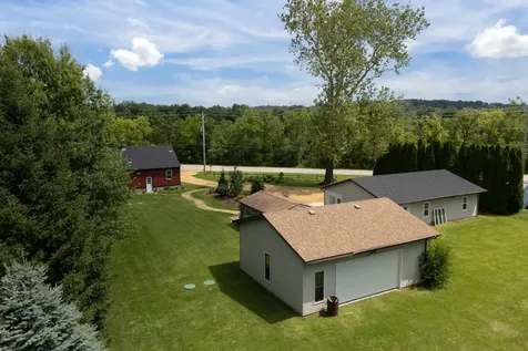 1712 Big Island Parkway Rock Island IL 60201