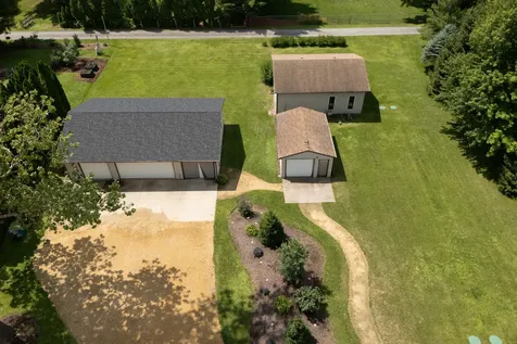 1712 Big Island Parkway Rock Island IL 60201
